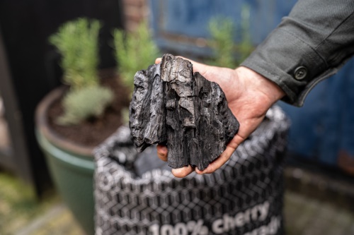 GRILL FANATICS dřevěné uhlí Třešeň 8kg