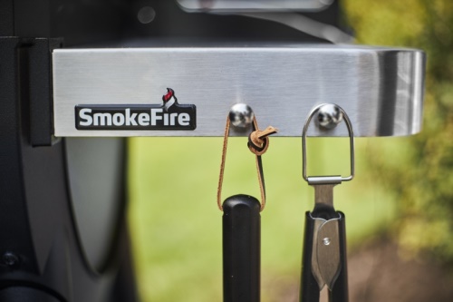 WEBER SmokeFire EX6 GBS peletový gril